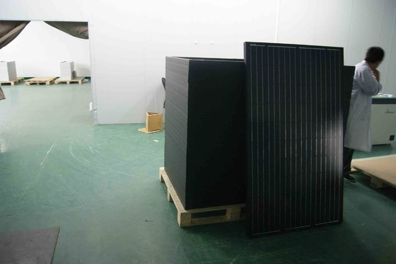 Buy 156.75mm 330w 340w Mono Solar Panels With Black Backsheet online manufacture