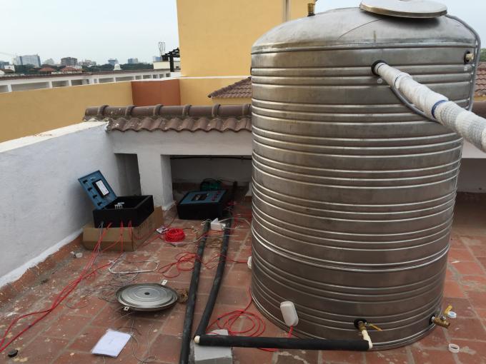 Hotel / Hostels Pressurized Solar Hot Water Heating System With Intelligent Controller 1