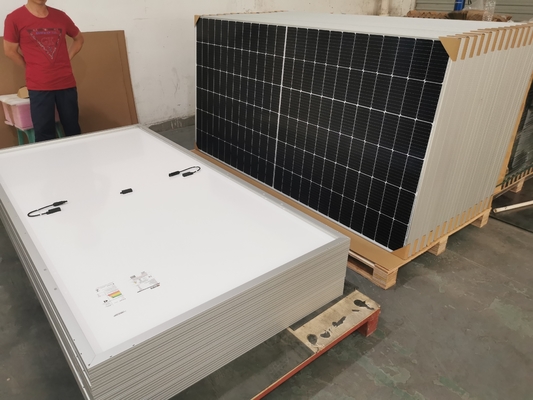Half Cell Monocrystalline Solar Panel 540W 545W 550W 555W